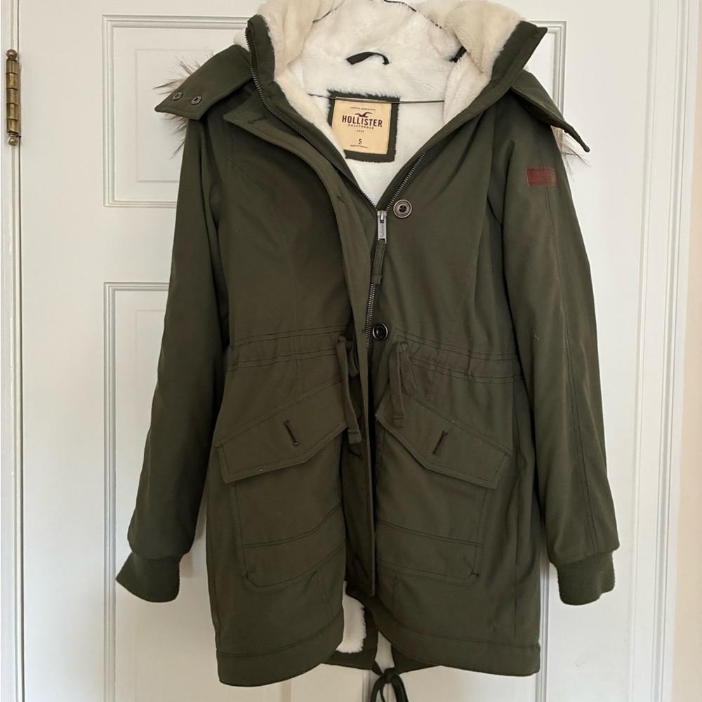 Hollister Dark Green Parka Jacket with Soft White Lining